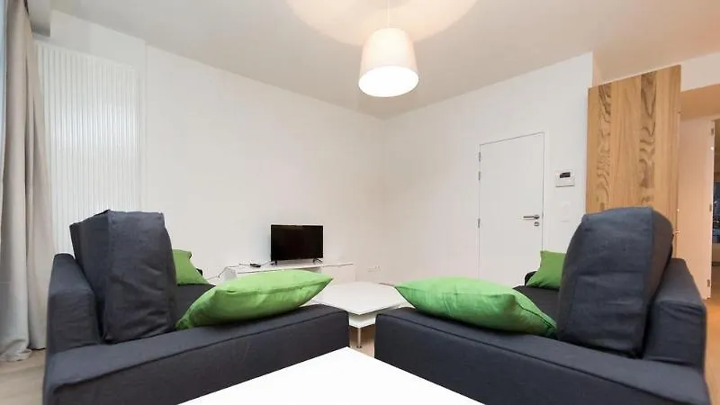 B-Aparthotels Louise Ixelles 3*,
