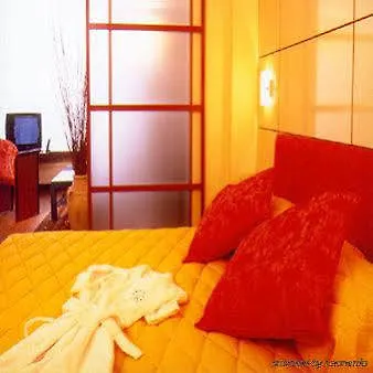 B-Aparthotels Louise Ixelles